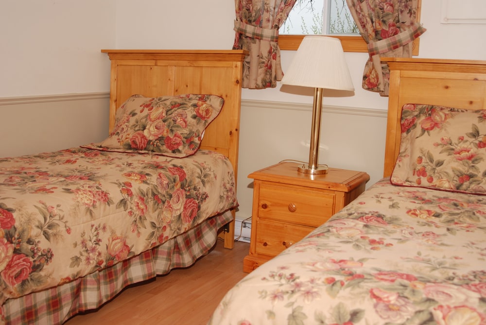 Shining Waters Cottages