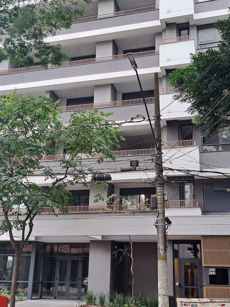 Roomo Transamerica SP Campo Belo Constantino