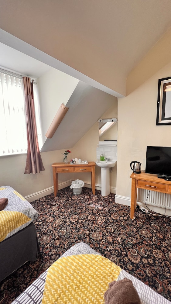 Castle Lodge Guest House