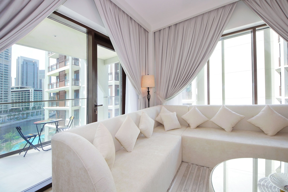 Breeze Residence-Brand New Furnished 2BR