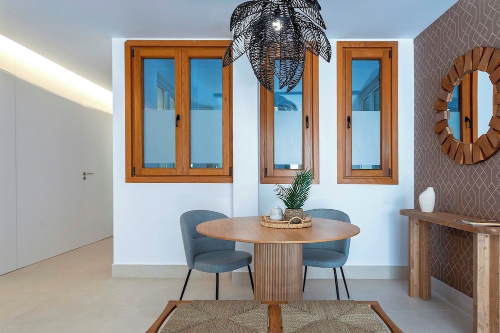 Bright Apartment in Seville. Tomás de Ibarra II