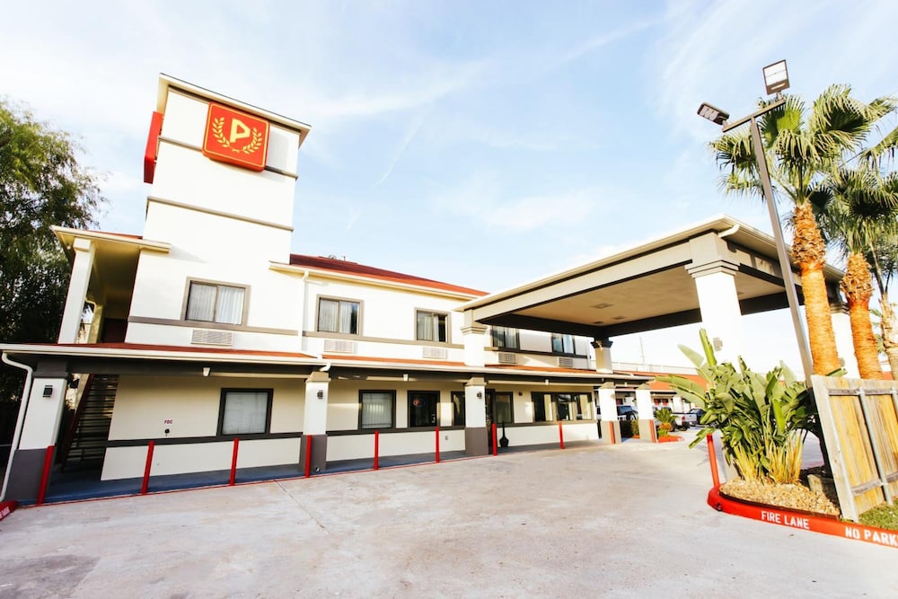 Palace Inn