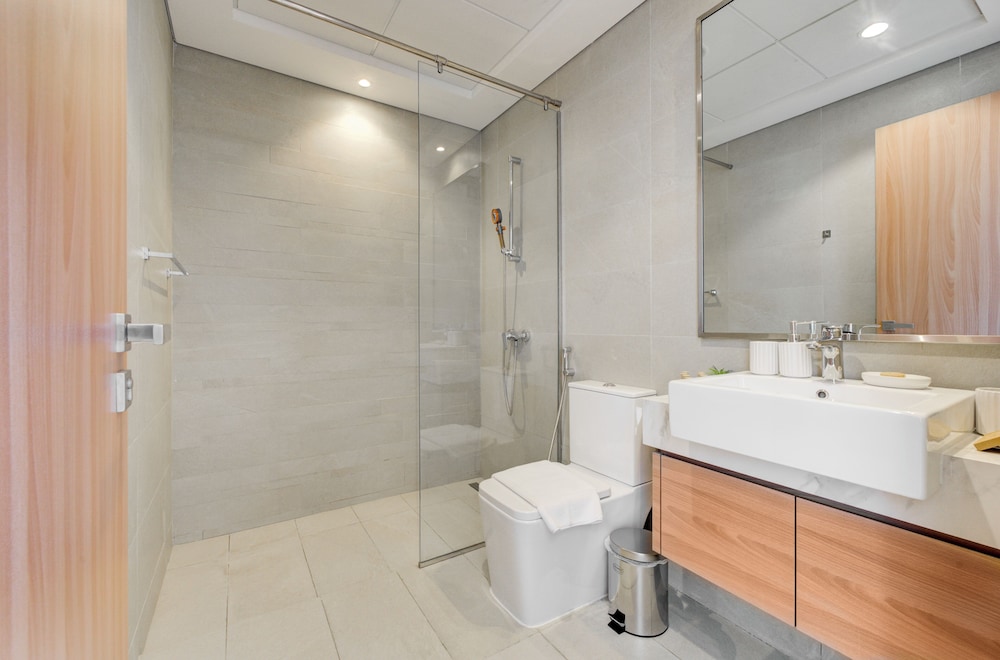 Farhad Azizi Residences - Al Jaddaf