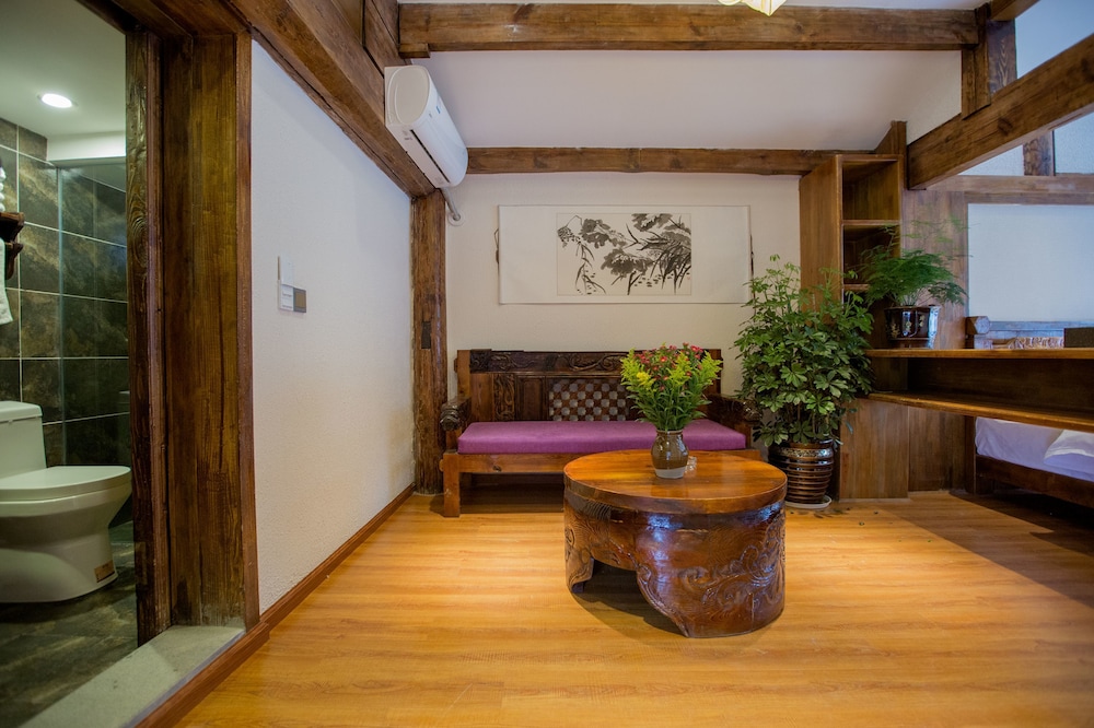 The Purplevine Inn Lijiang