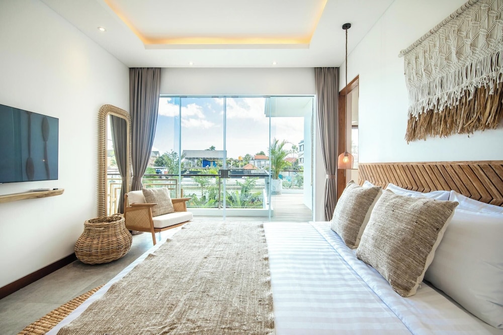 Brand New 4br Villa 400 to Finns Canggu