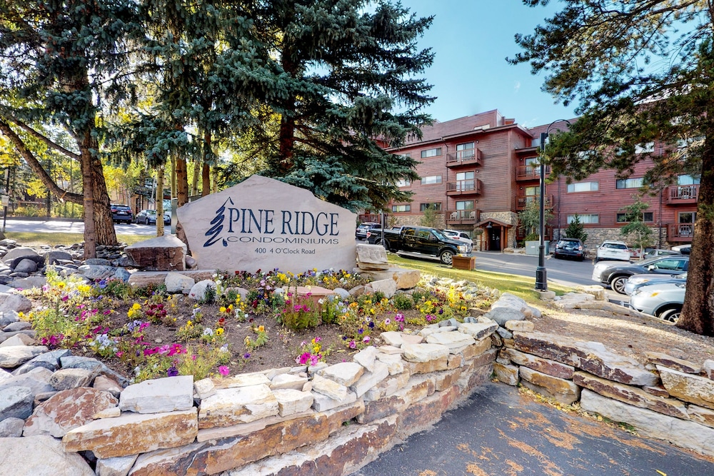 Hotel Pine Ridge Condominiums - Image 1