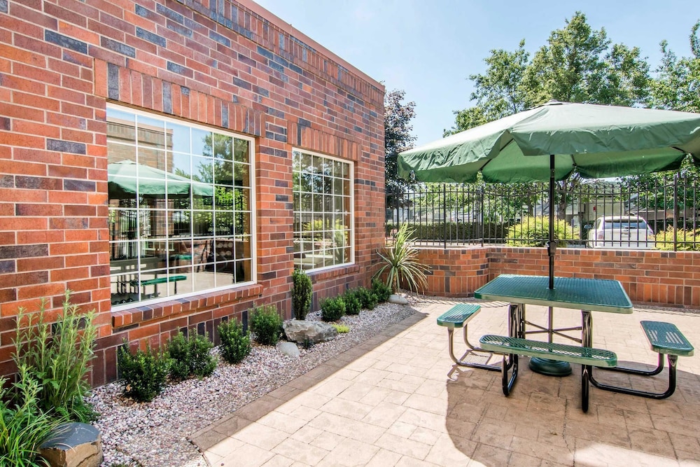 Albany Vacations - Comfort Suites Linn County - Property Image 28