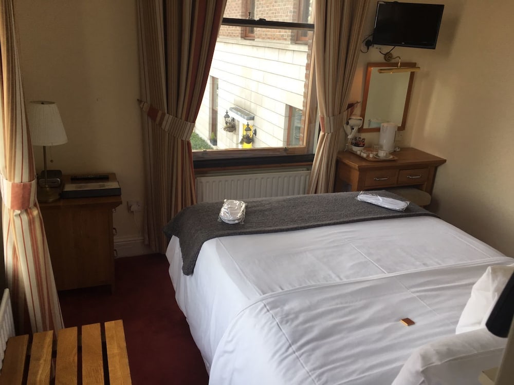 The Leeson Lodge