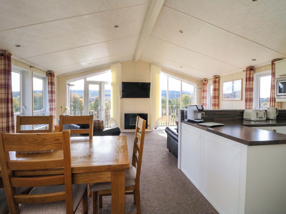 Crathie Lodge