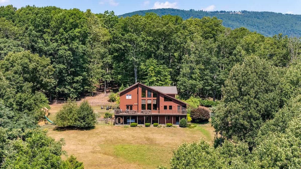 Love Afton Cabin - Family Home