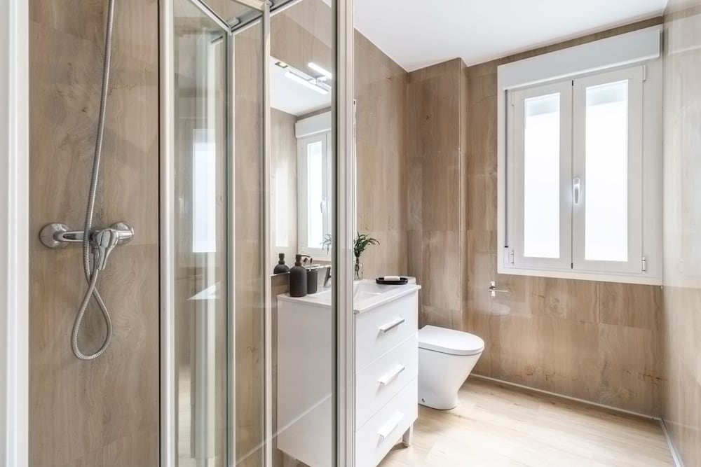 Nicks - 2 Bedrooms in Trafalgar