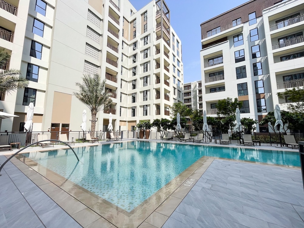 Elegant 4-bedroom Apartment Perfect for Families in Dubai Creek Harbour