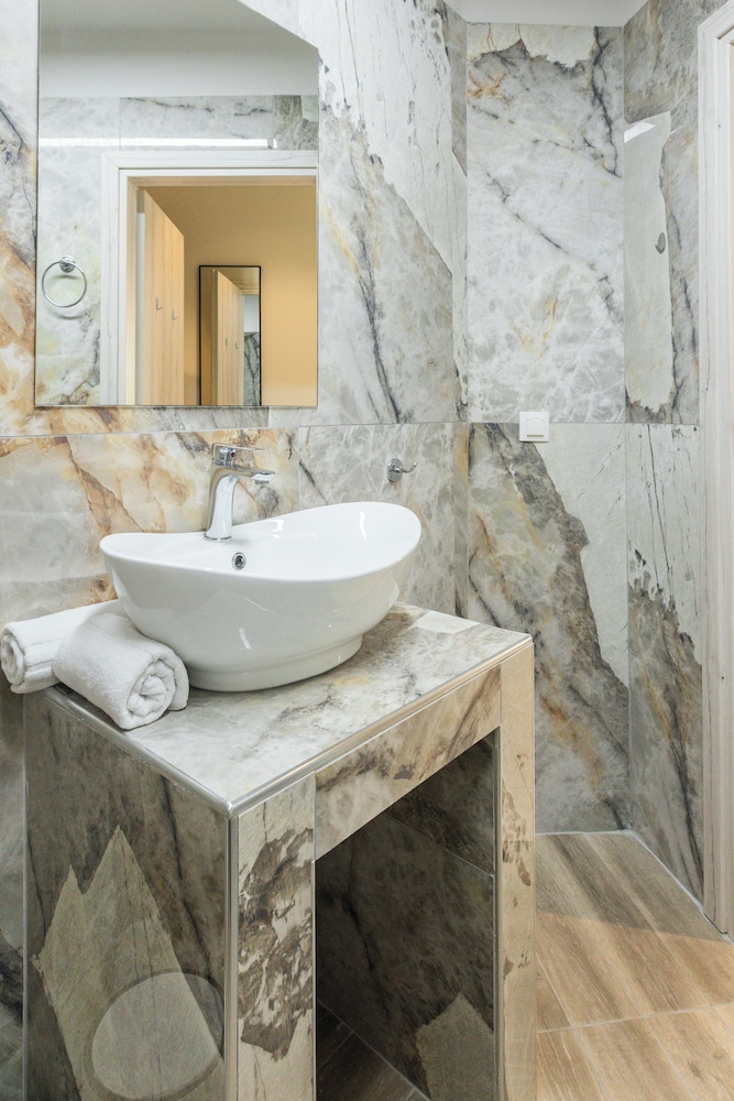 Noima Luxury Suites