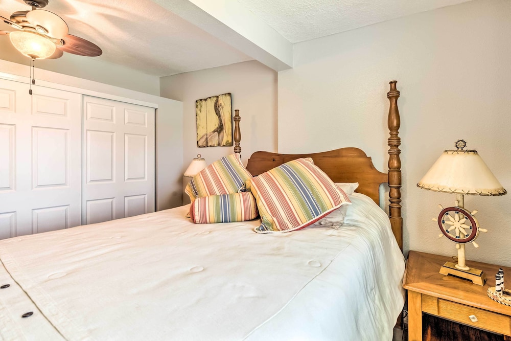 2 Mi to Beach: Canal-front Home in Hudson! view 4