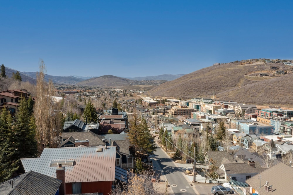 Silver Star by Avantstay Ideal Park City Location Close to Slopes Hot Tub