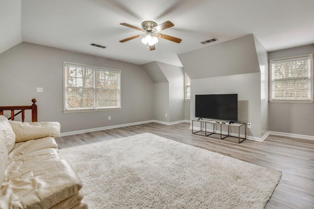 Spacious Home w/ Deck in Marietta!