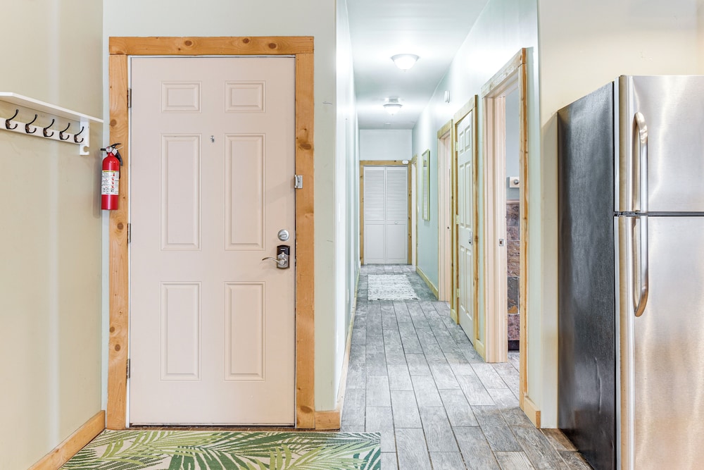 Bring a Pet: Historic Downtown Olean Apartment