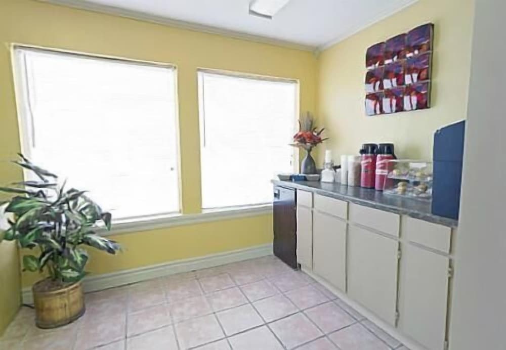 Kinder Vacations - Kinder Inn - Property Image 9