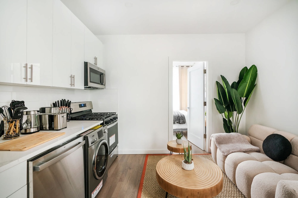 1290-3 New Renovated 2 Bedrooms in UES