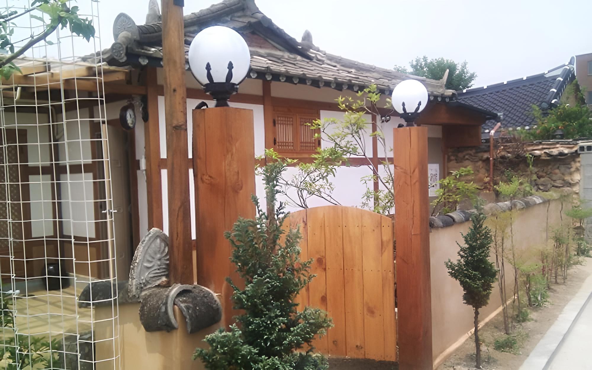 Jeonju Gyodong Baekjak Hanok Stay view 5