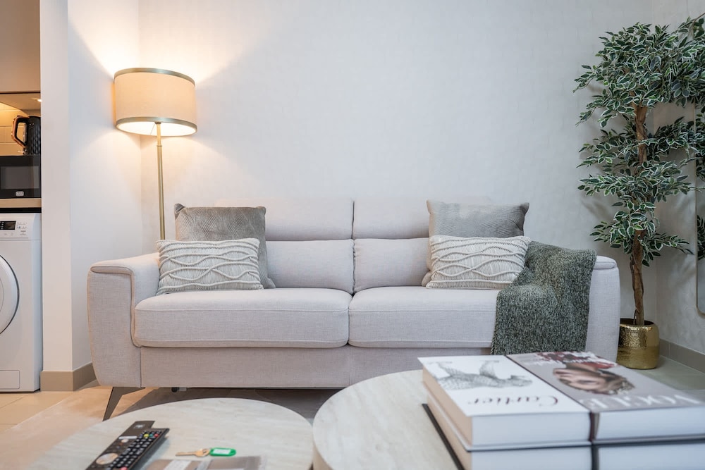 Lavish 1BR Apartment in Sobha Creek Vistas Reserve