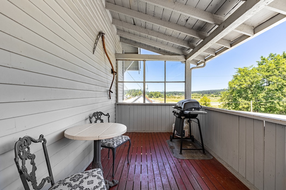 Private Beach Access + Water Views! Sleeps 18, Historic 6bdr Farmhouse w/ Deck view 5