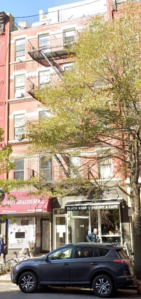 1597 New York Apt