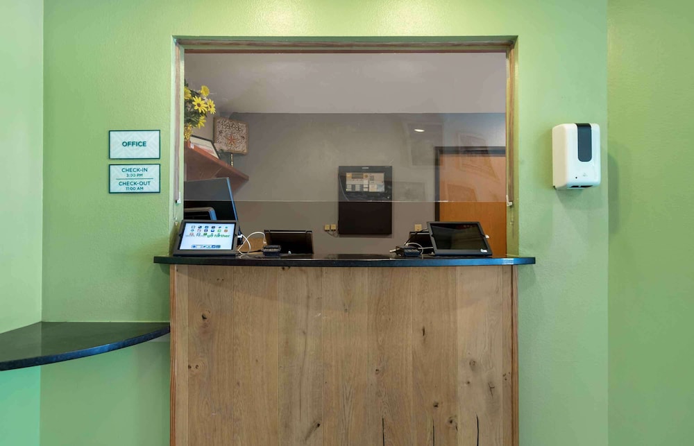 Extended Stay America Select Suites - Laredo