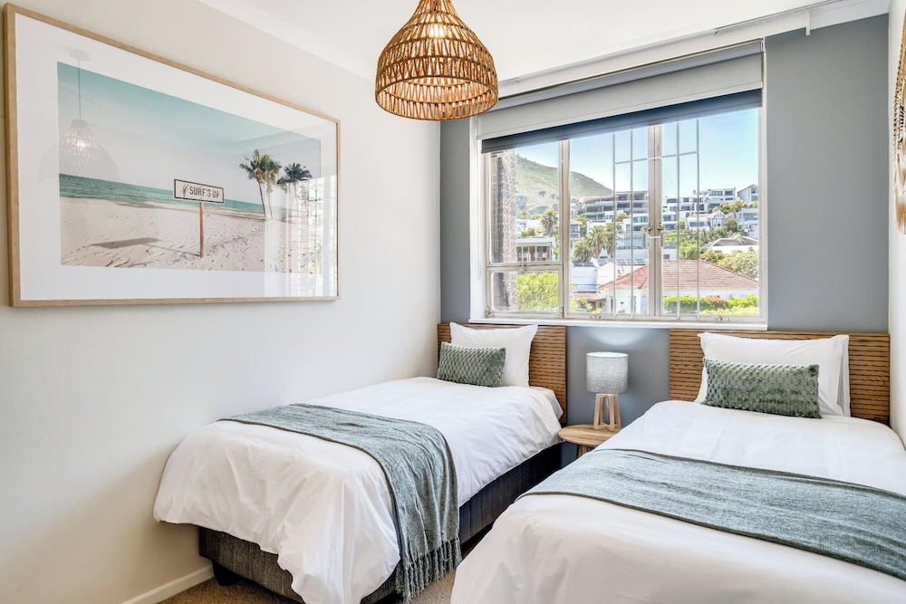 Camps Bay Seaside Beach View Apartment Palm Bay