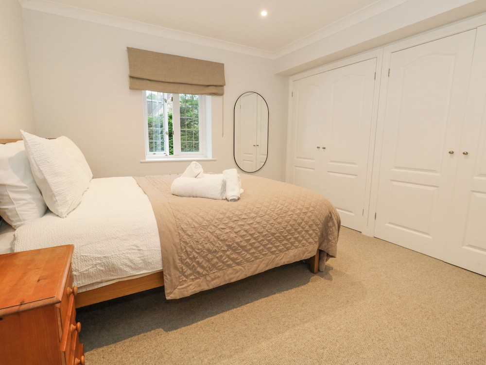 Sunningdale Rise