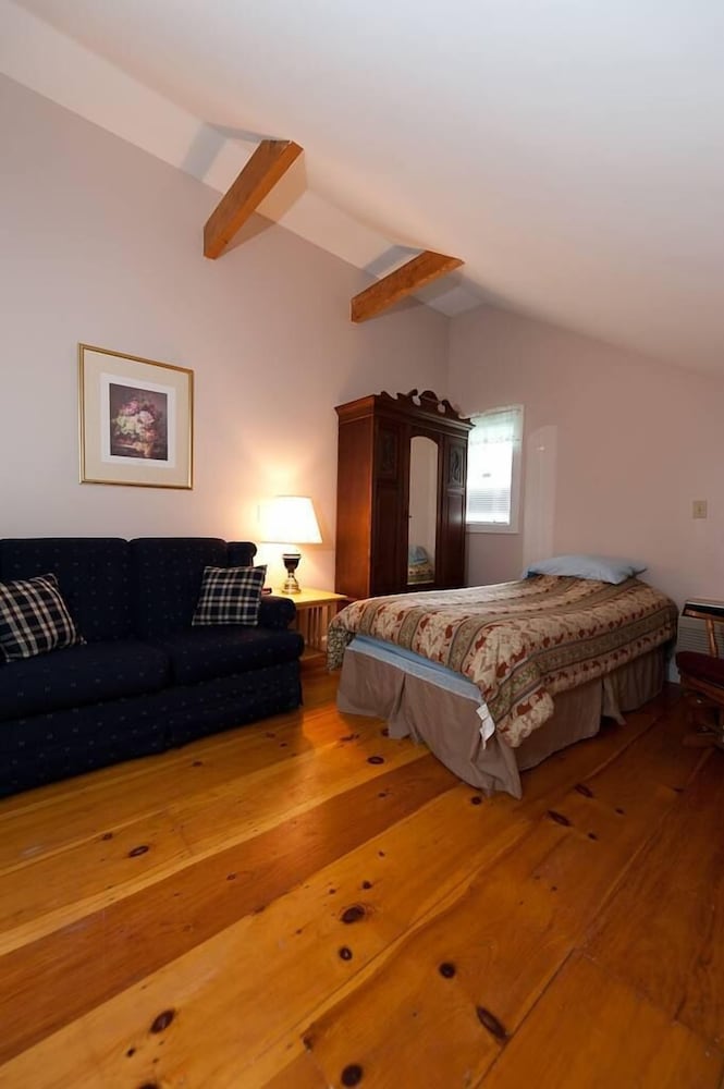 Glenmoor By the Sea