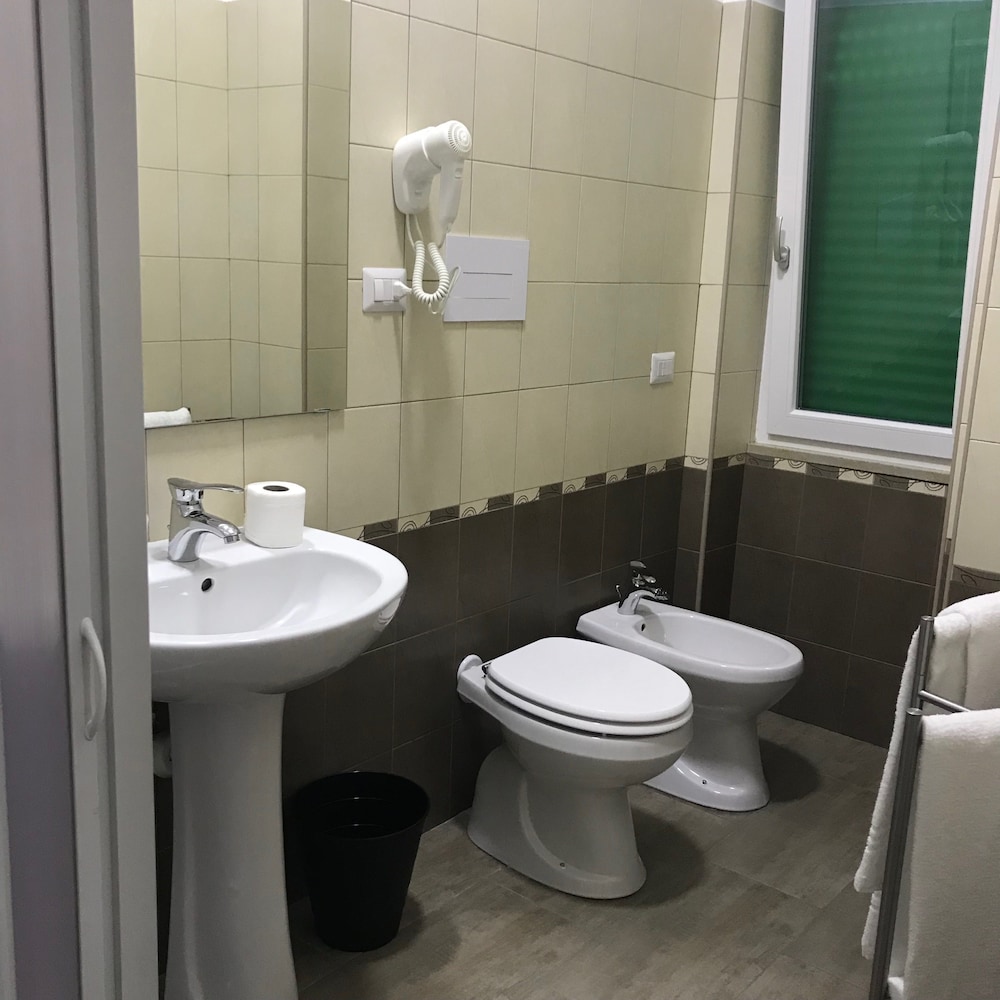 B&B Mast en Salerno — bathroom