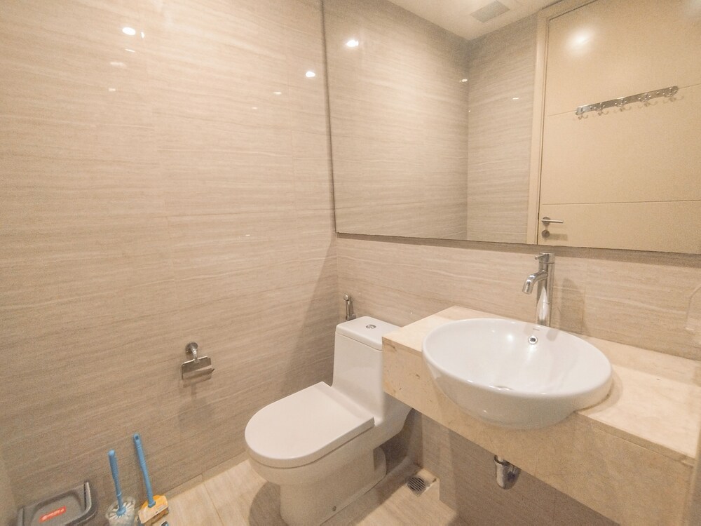 Warm 3Br Direct Access To Mall La Riz Supermall Mansion Apartment