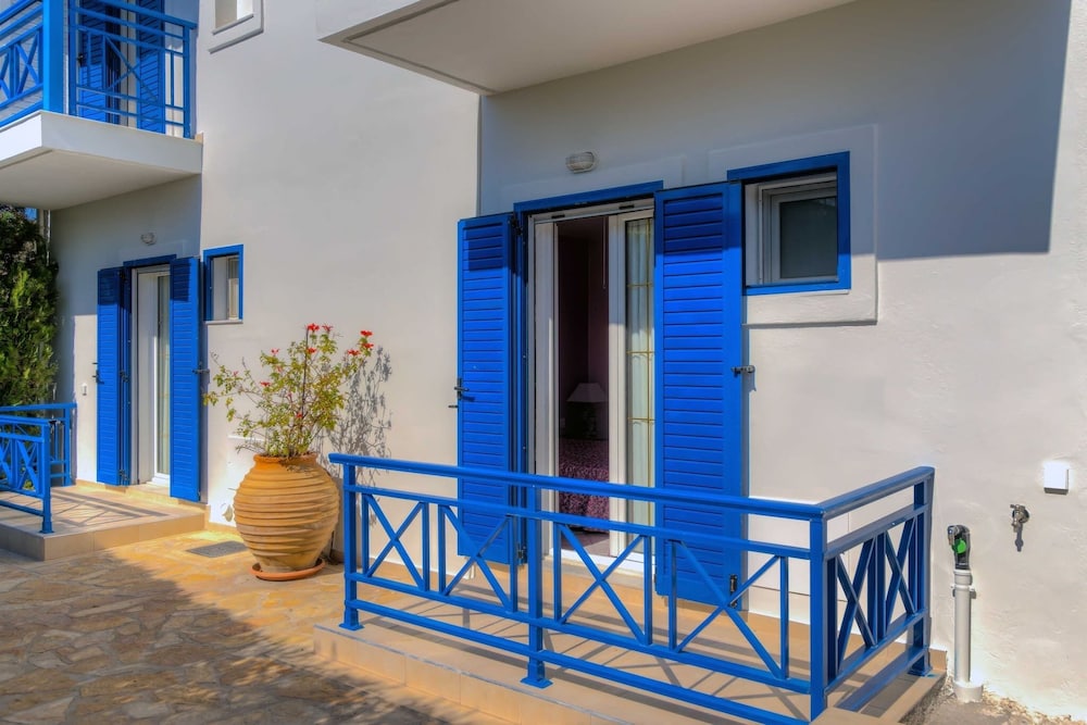 Bbq, Backyard, Of Amoudara, Full Kitchen, Parking-3