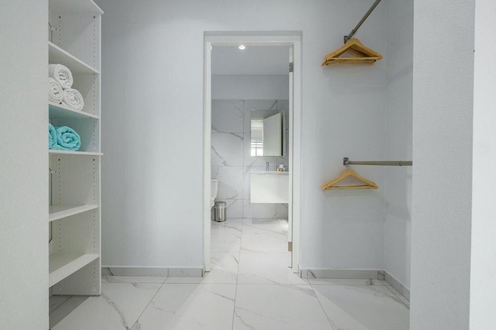 Brand New 3BR 2BA w Private Pool Near Palm Beach