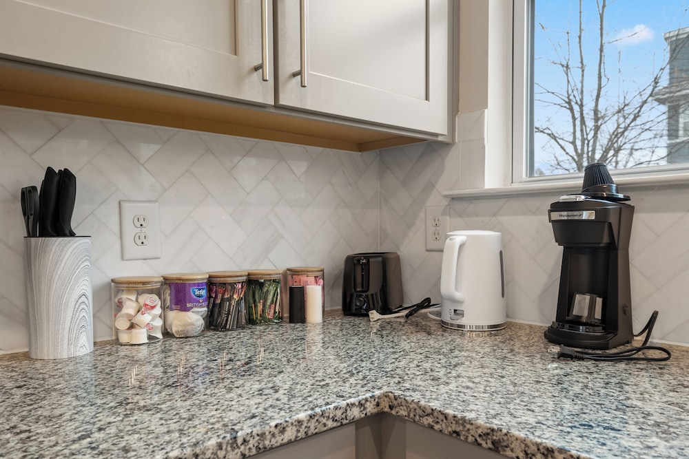 Luxe 3BR Townhouse in Camp North End