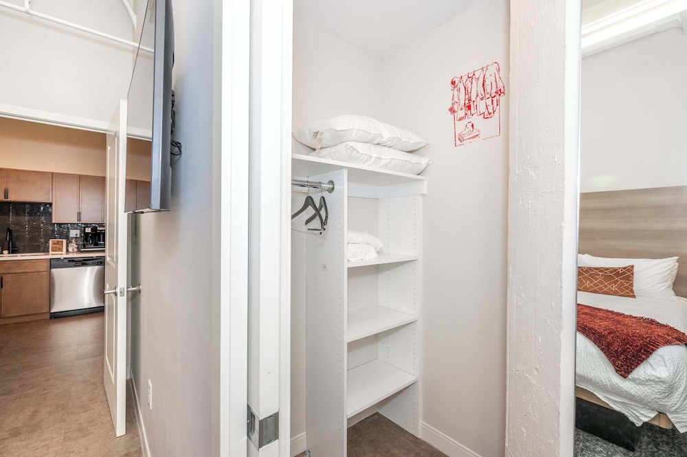 The 333 Suites 202 Stay for 6