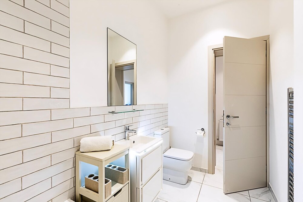 Stylish Two-bed Flat Near Oxford Circus