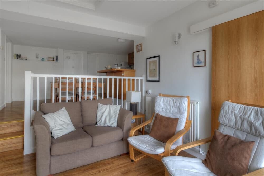 Greystones Flat