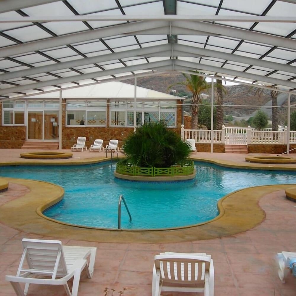 Camping & Bungalow Cueva Negra