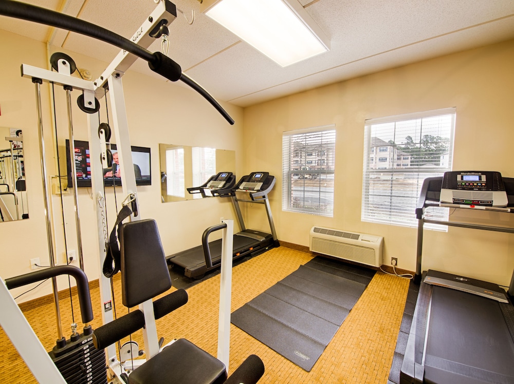 Fayetteville Vacations - Landmark Inn Fort Liberty - Property Image 8