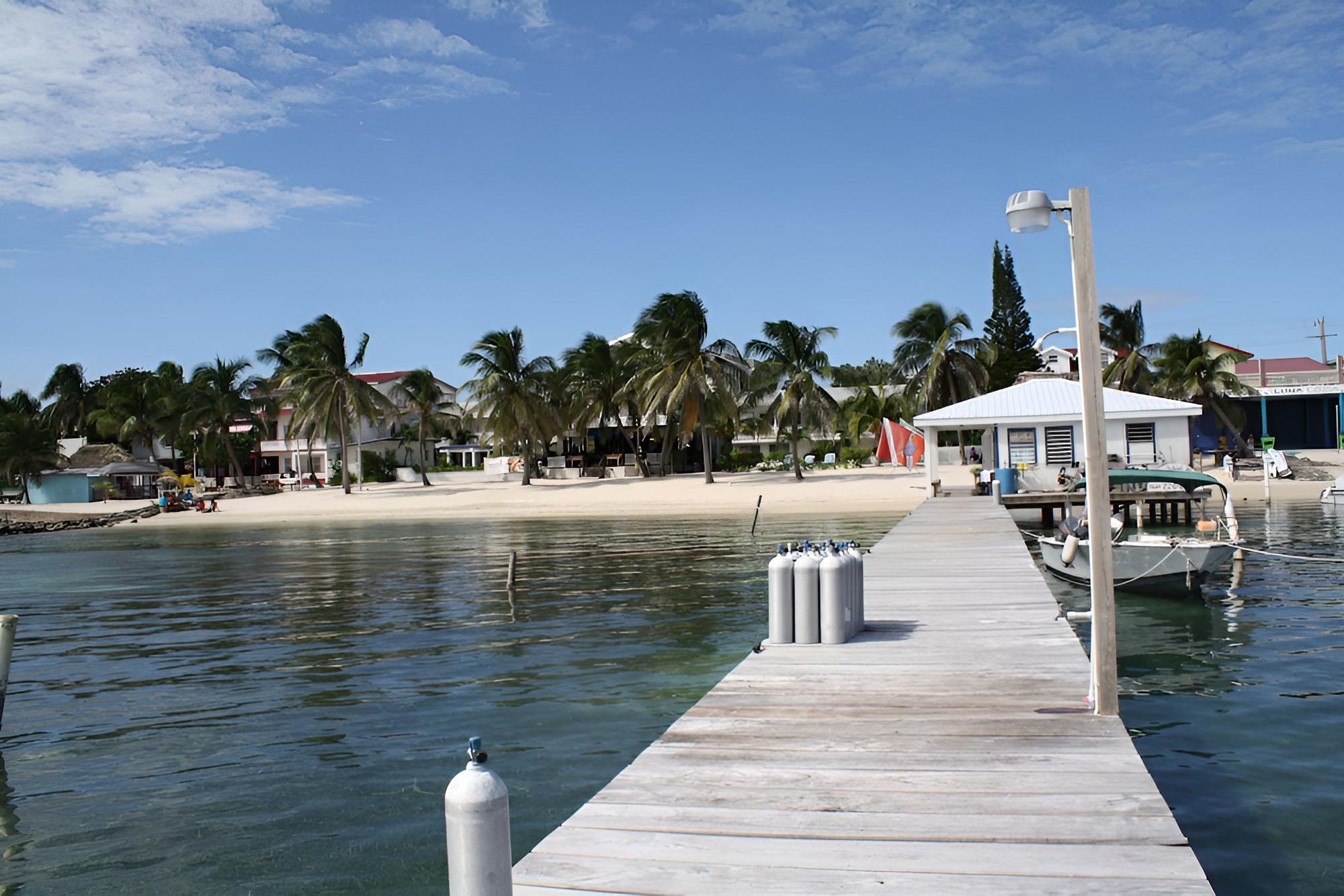 San Pedro Holiday Hotel