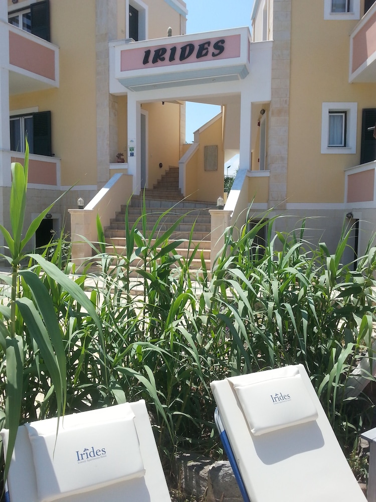 Irides Luxury Studios & Apartments