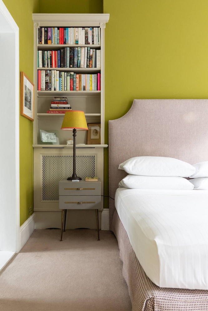 Alderney Street V by Onefinestay