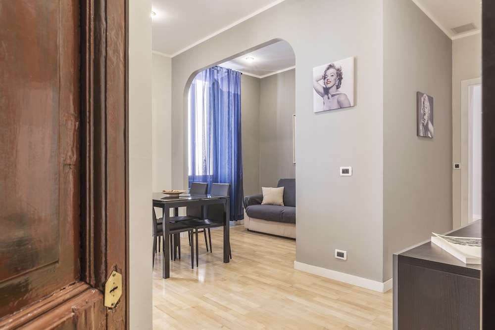 Vittorio Emanuele Apartment
