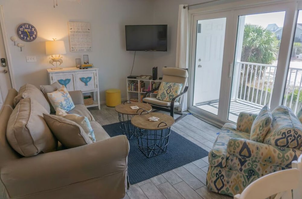 Beachside Villas 1022