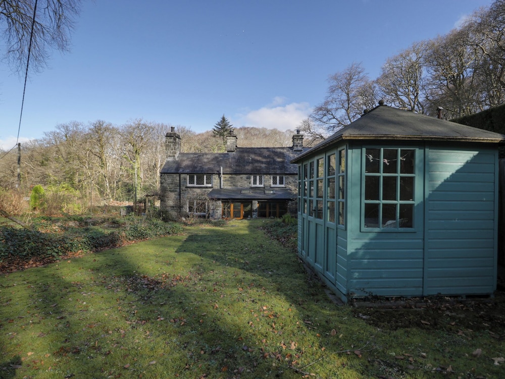 Glandwr Cottage