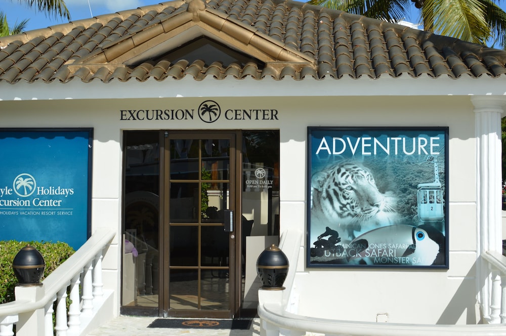 Lifestyle Royal Suites - Property Image 17