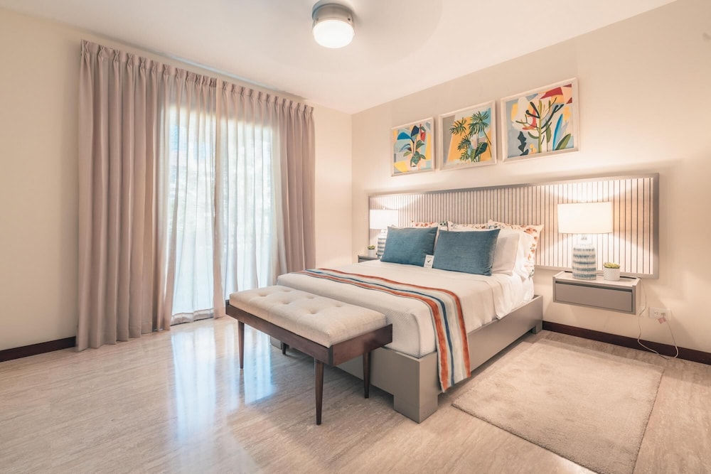 Beachfront Apartment With Jacuzzi at Portilo KA view 5