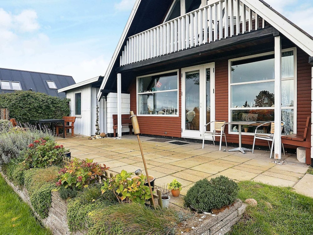 6 Person Holiday Home in Bogense